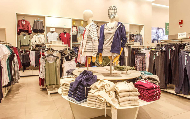 服装店展柜/货架 3大陈列黄金定律，让店铺“大放异彩”